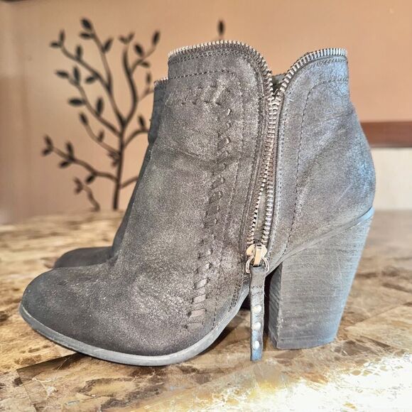 Daisy Fuentes Women's Carolina Zip Up Wedge Heel Black Suede Booties - Picture 7 of 11